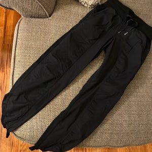 Lululemon-Dance Studio Mid-Rise Jogger